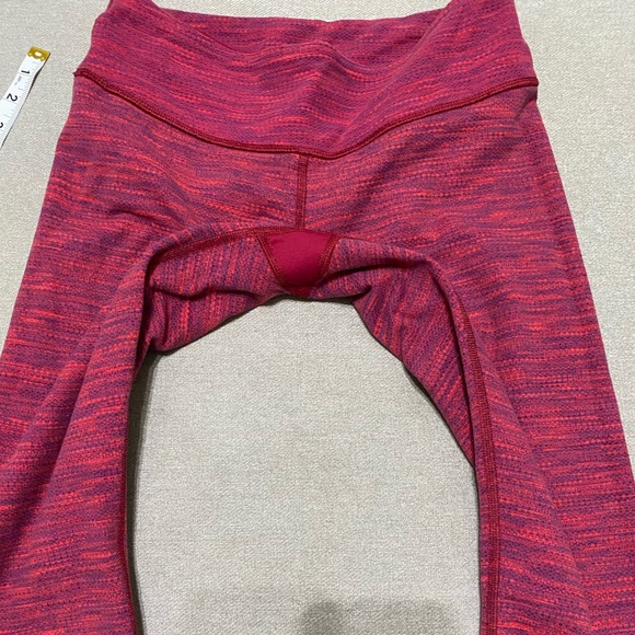 Lululemon Wunder Under Crop ll - Picture 7 of 14